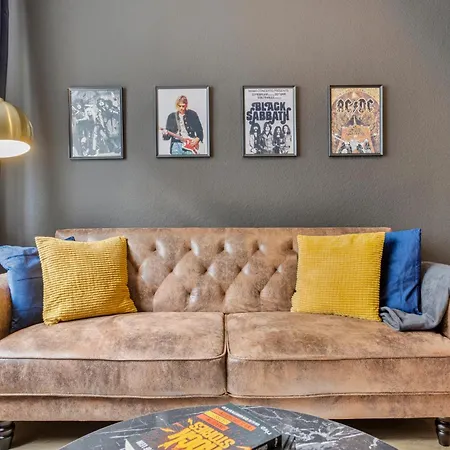 Rock Trifft Ruhrpott By Cordis Sky Fuer Bis Zu 3 Personen 5 Minuten Zur Messe Oder Hauptbahnhof Appartamento Essen