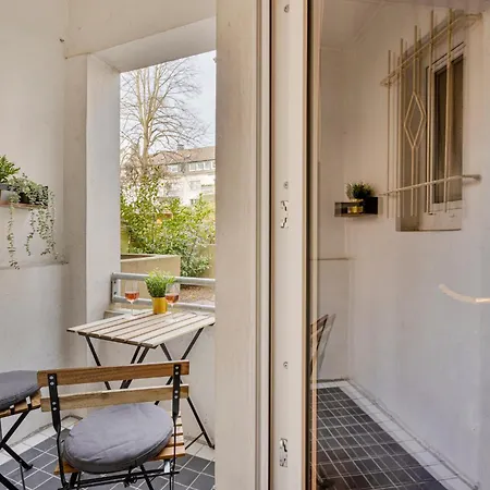 Apartament Rock Trifft Ruhrpott By Cordis Sky Fuer Bis Zu 3 Personen 5 Minuten Zur Messe Oder Hauptbahnhof