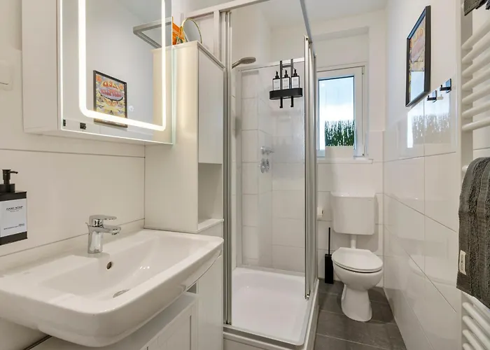 Rock Trifft Ruhrpott By Cordis Sky Fuer Bis Zu 3 Personen 5 Minuten Zur Messe Oder Hauptbahnhof Essen